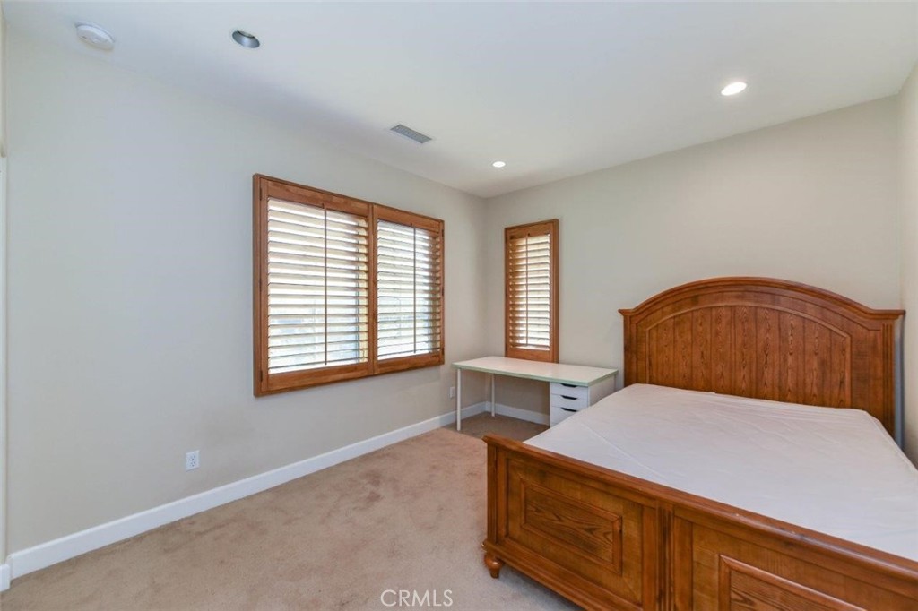 60 Thornapple