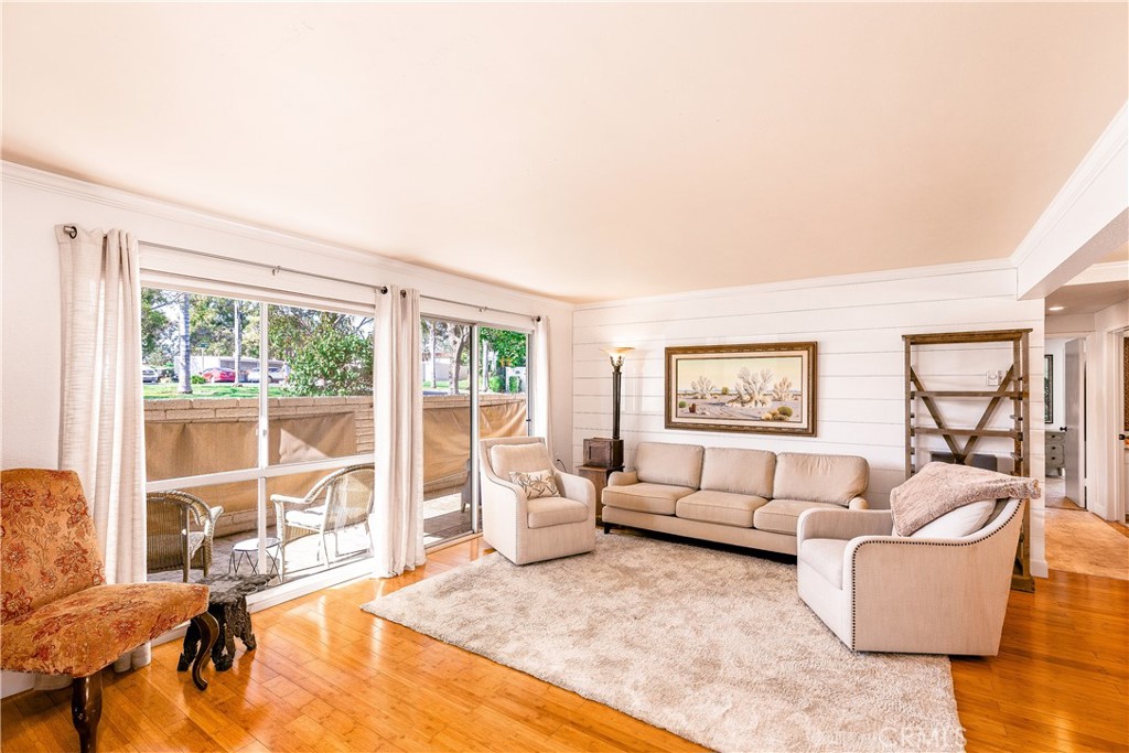 637 Avenida Sevilla D