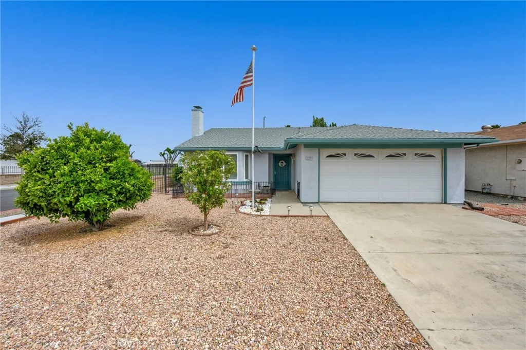 2233 El Rancho Circle