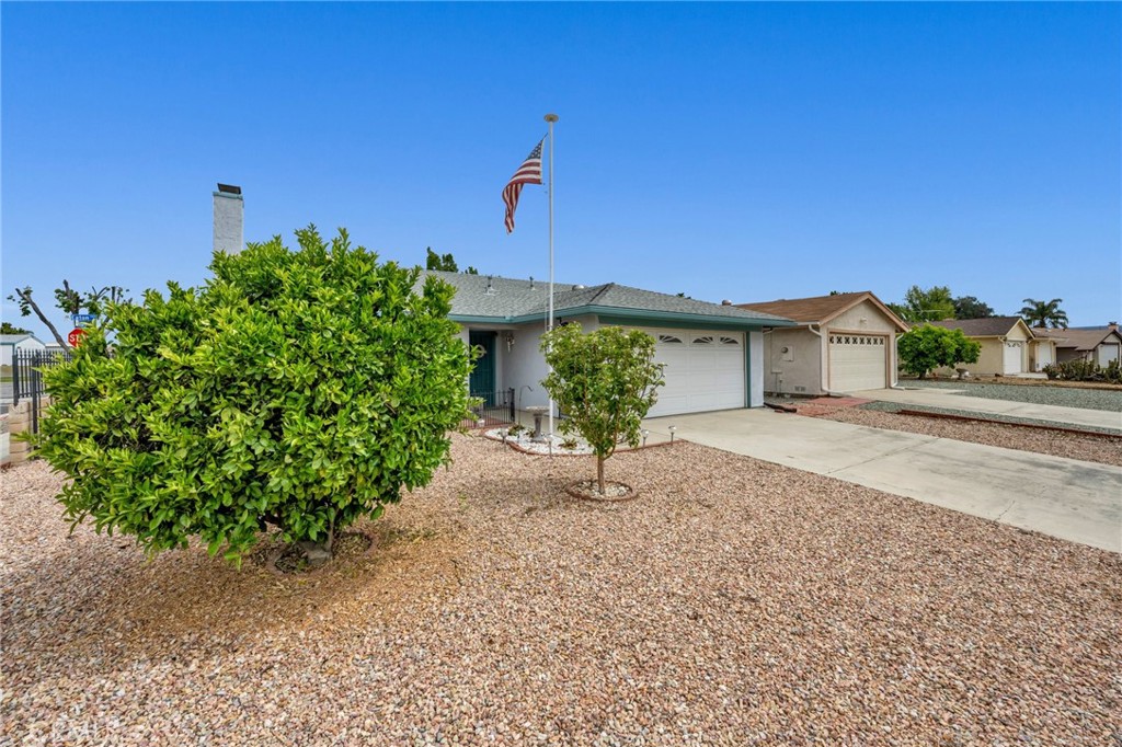 2233 El Rancho Circle