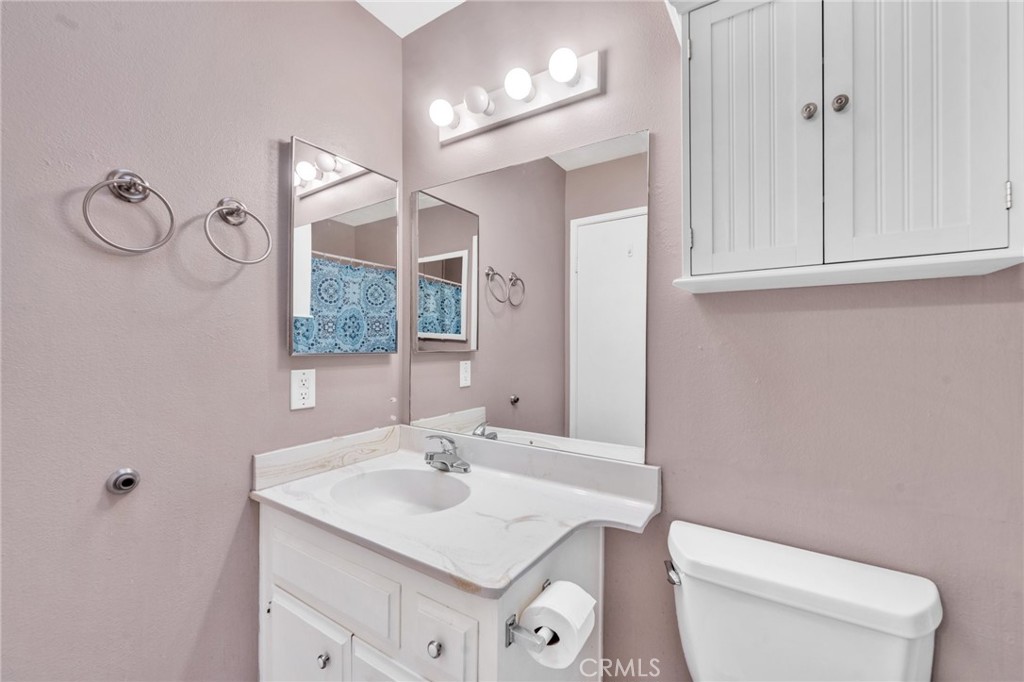 2233 El Rancho Circle