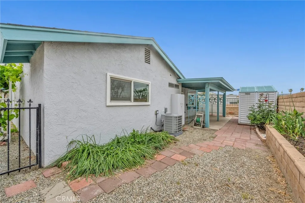 2233 El Rancho Circle
