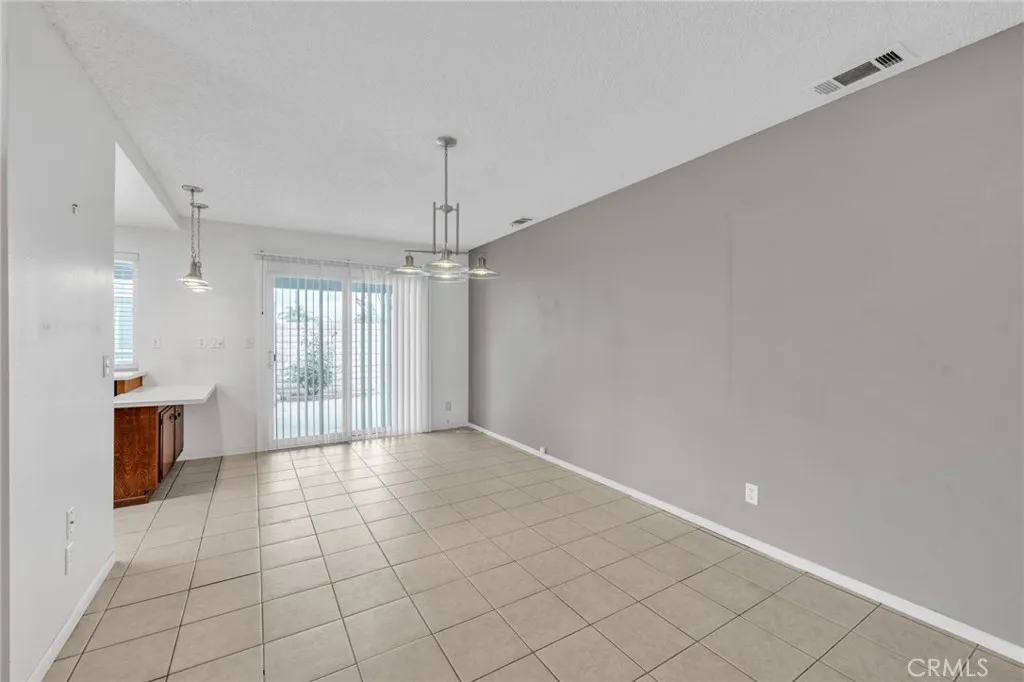 2233 El Rancho Circle