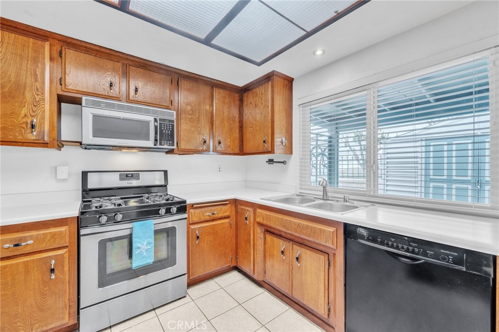 2233 El Rancho Circle