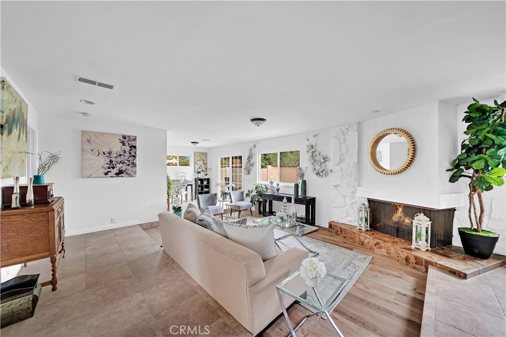 18658 Santa Ynez Street