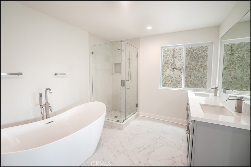 12372 Circula Panorama