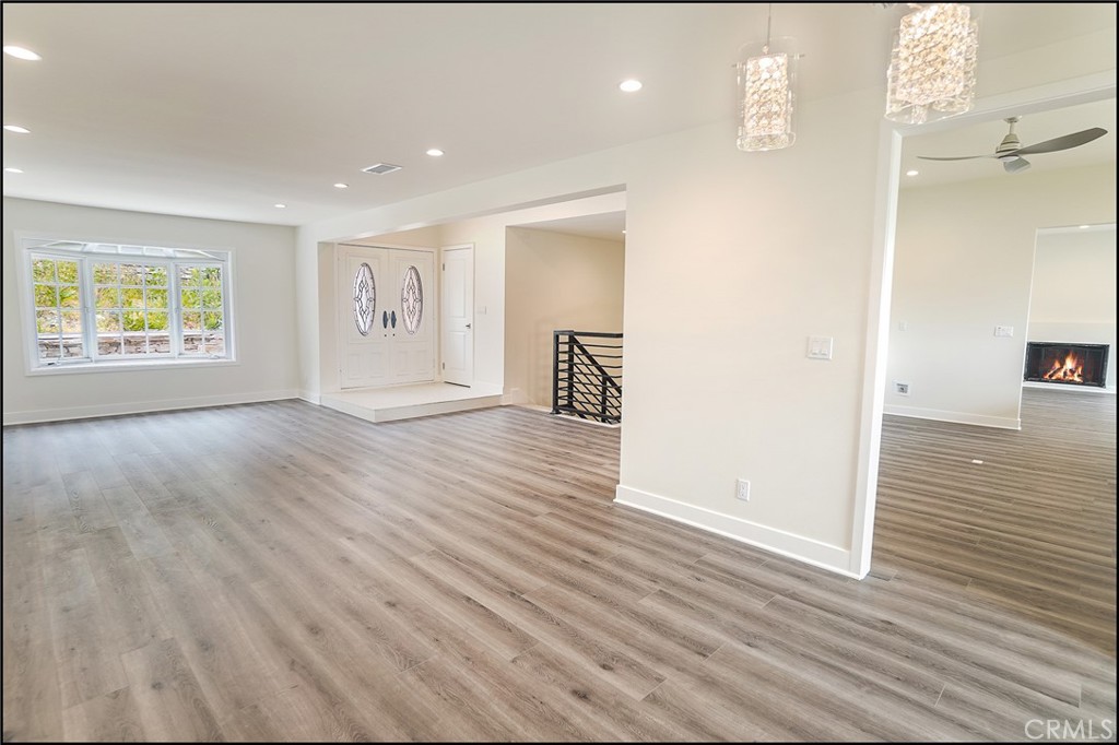 12372 Circula Panorama