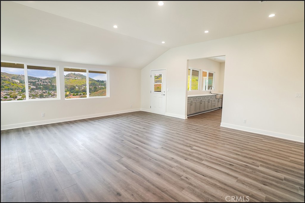 12372 Circula Panorama