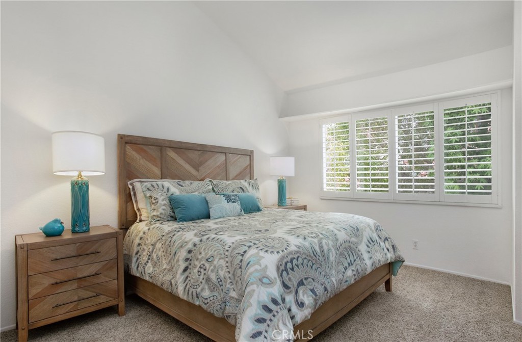 2 Pointe San Pablo 83