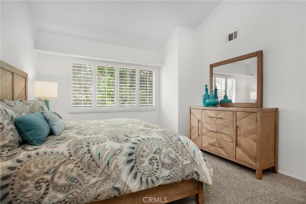 2 Pointe San Pablo 83