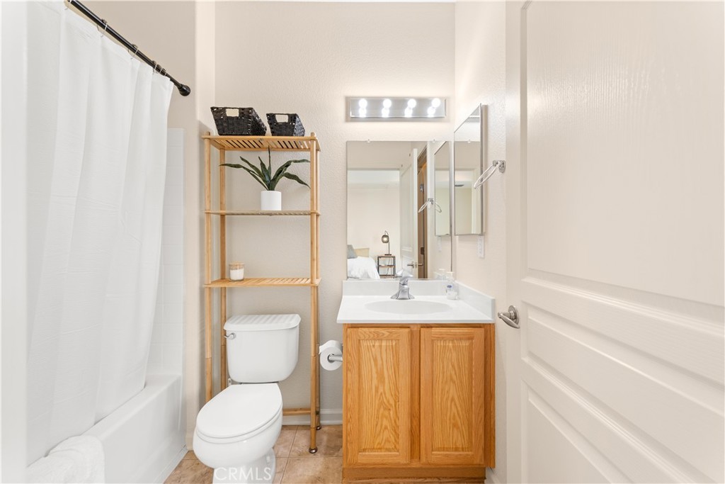 2456 Kingfisher Lane