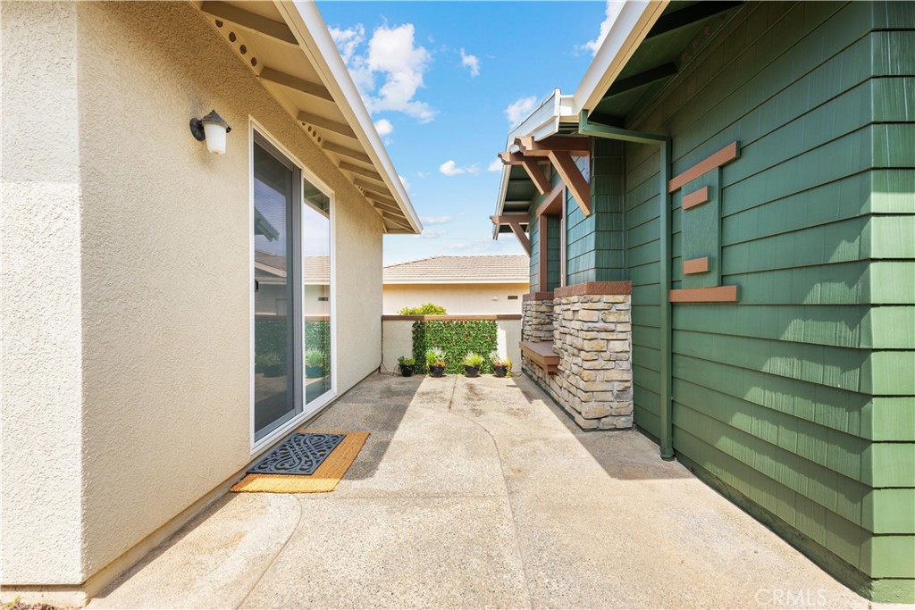 2456 Kingfisher Lane