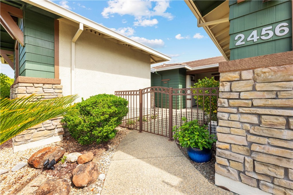 2456 Kingfisher Lane