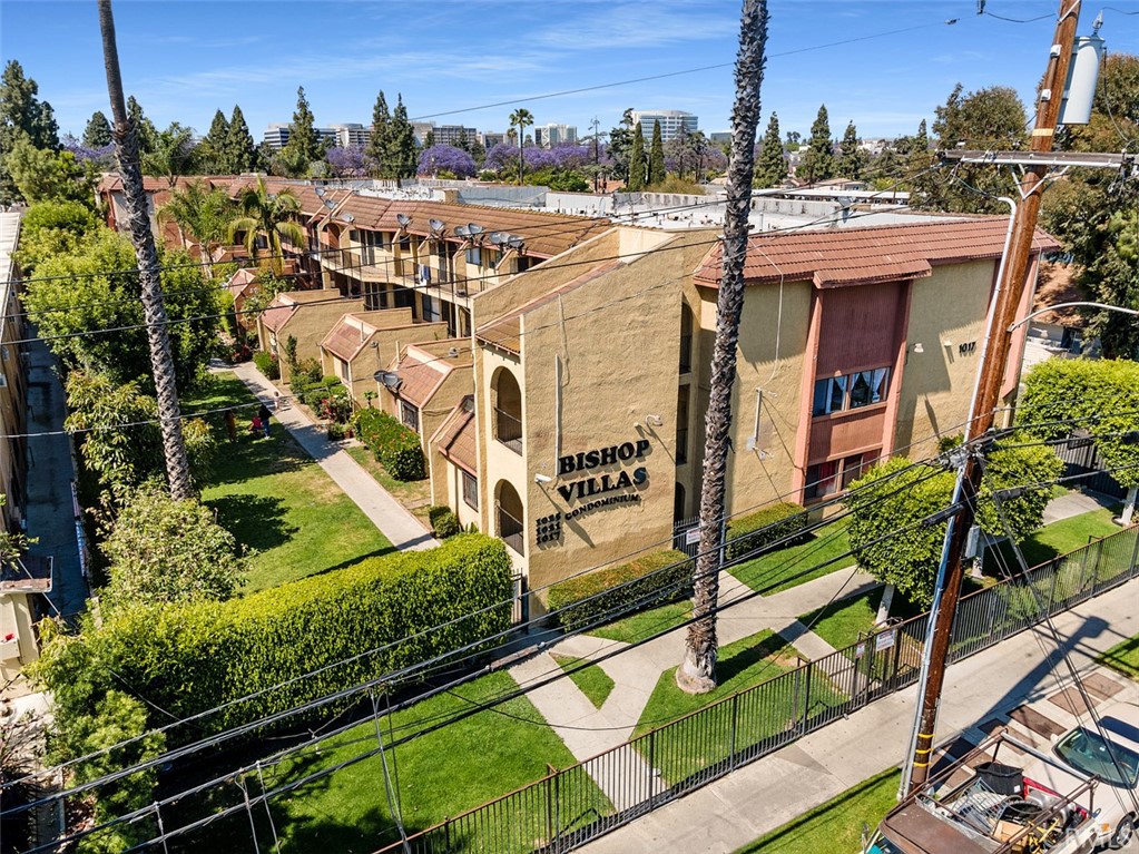 1017 W Bishop Street 203