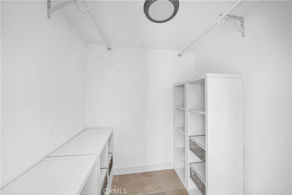 18072 Metcalf Lane