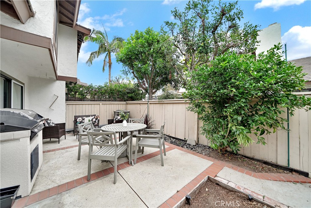 18072 Metcalf Lane