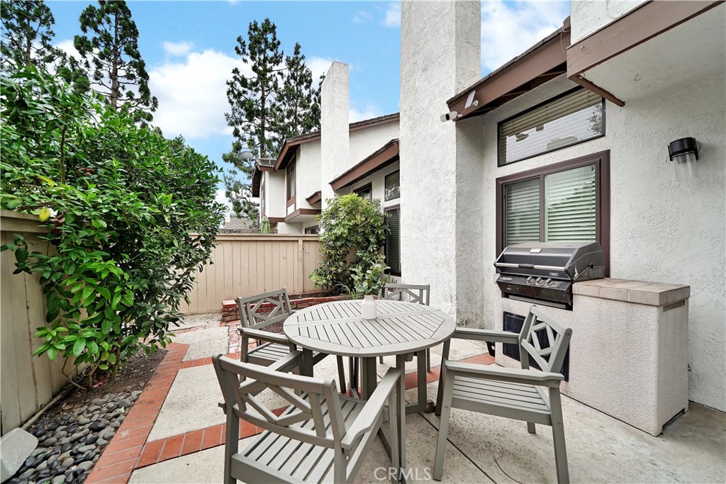 18072 Metcalf Lane