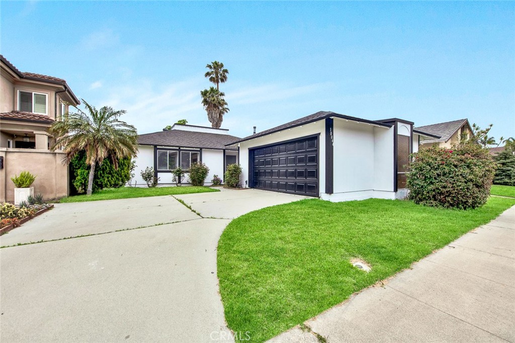 10844 La Fonda Circle