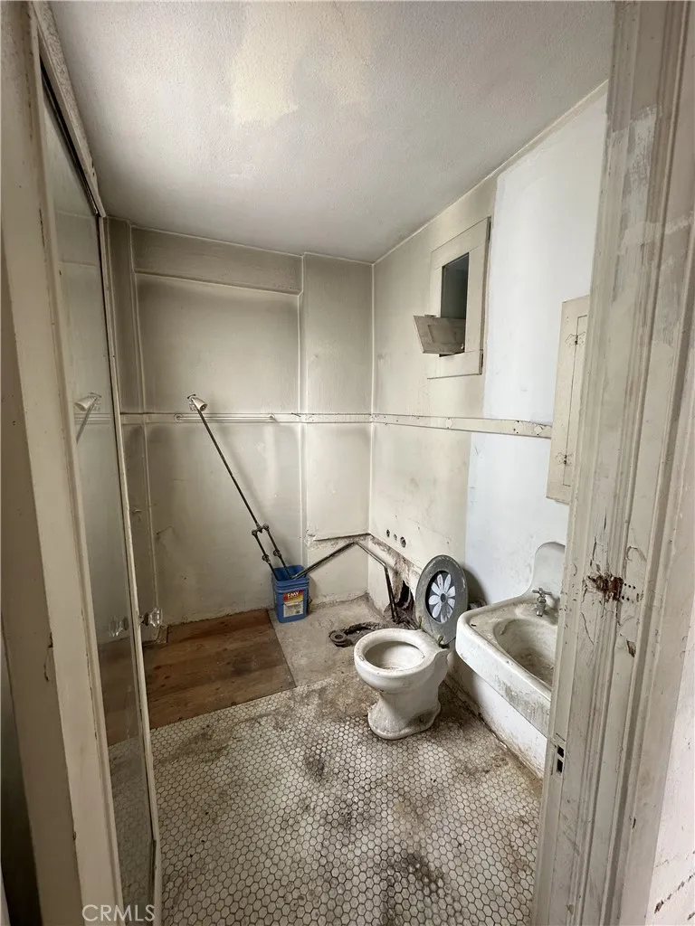 10 Atlantic Avenue # 707