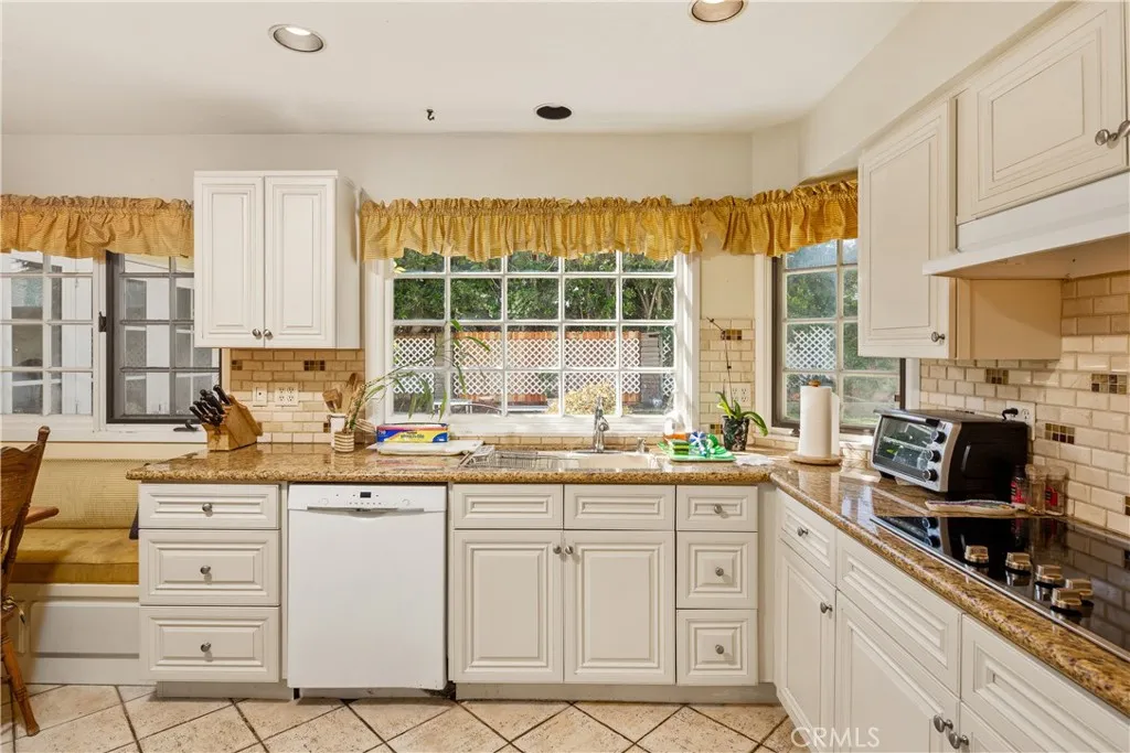 26821 Saddleback Drive