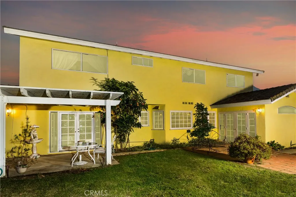 26821 Saddleback Drive