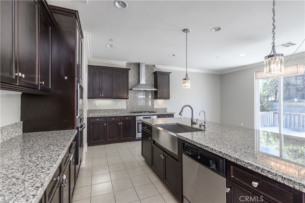 9792 La Vine Court