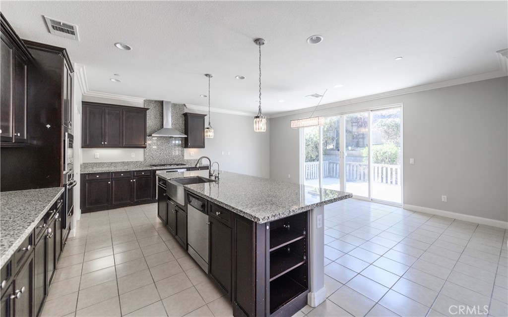 9792 La Vine Court