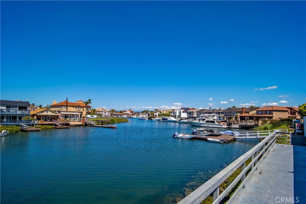 17082 Pacific Coast Highway 102