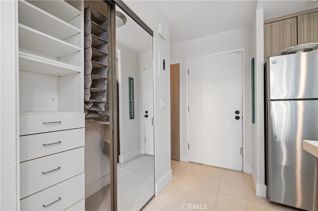 17082 Pacific Coast Highway 102