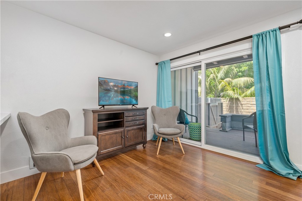 17082 Pacific Coast Highway 102