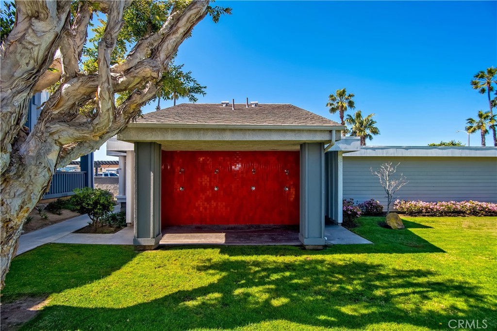 17082 Pacific Coast Highway 102