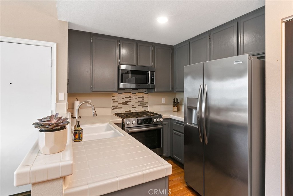 18262 Parkview Lane 202