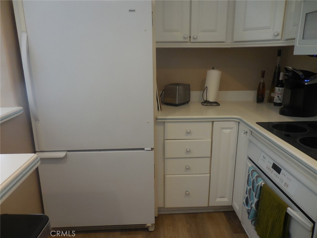 711 Pacific Coast Highway S 120