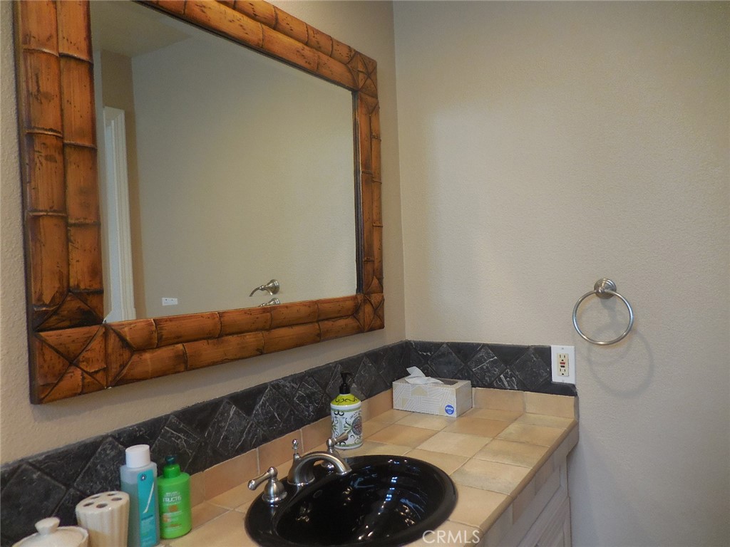 711 Pacific Coast Highway S 120