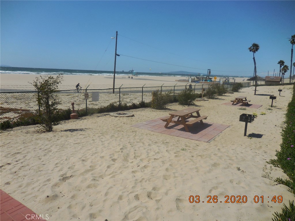 711 Pacific Coast Highway S 120