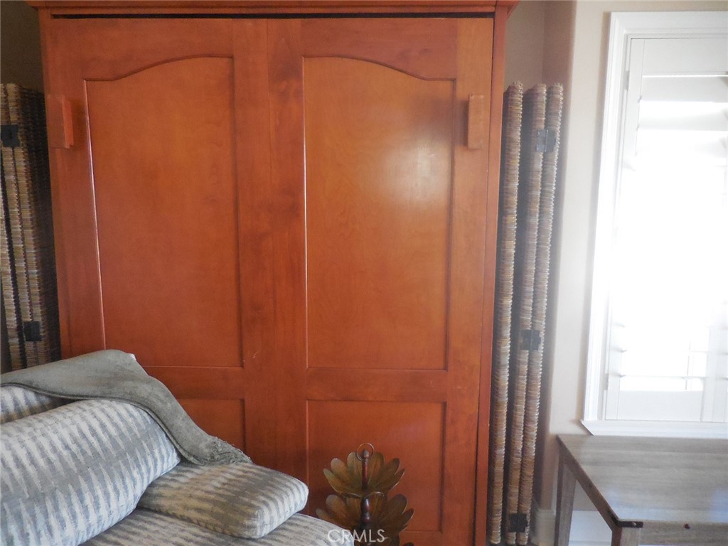 711 Pacific Coast Highway S 120