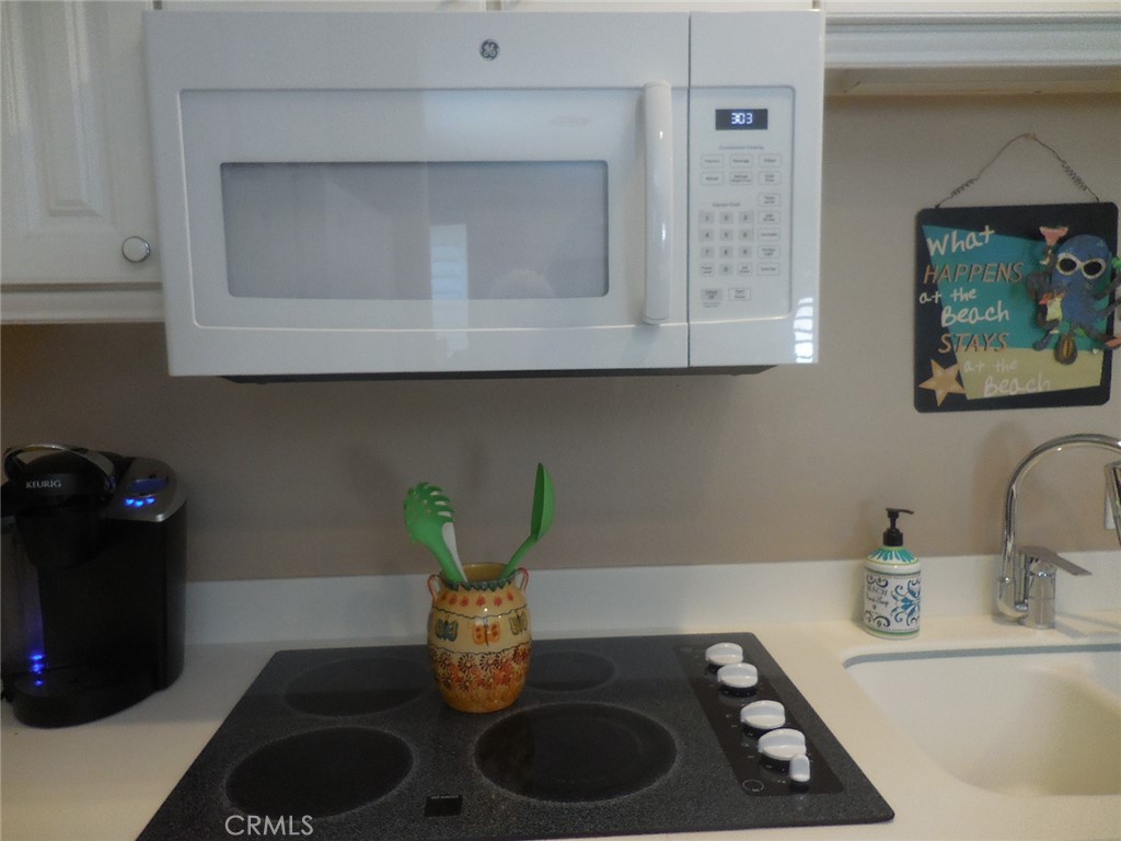 711 Pacific Coast Highway S 120