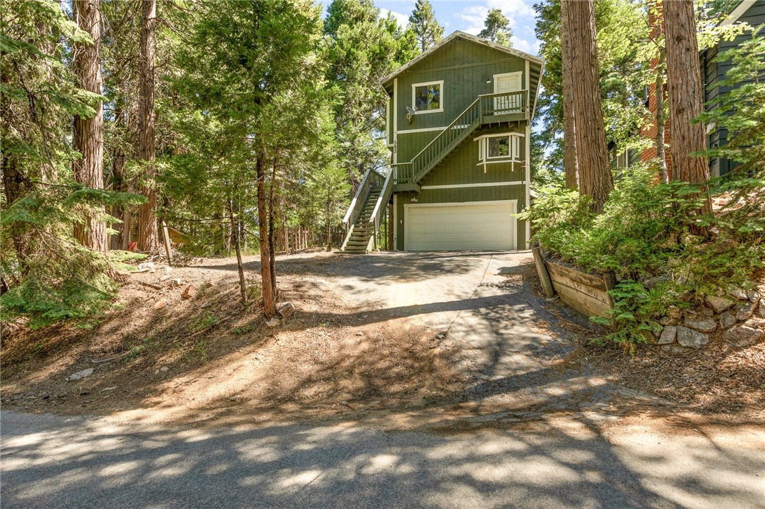 583 W Victoria Court