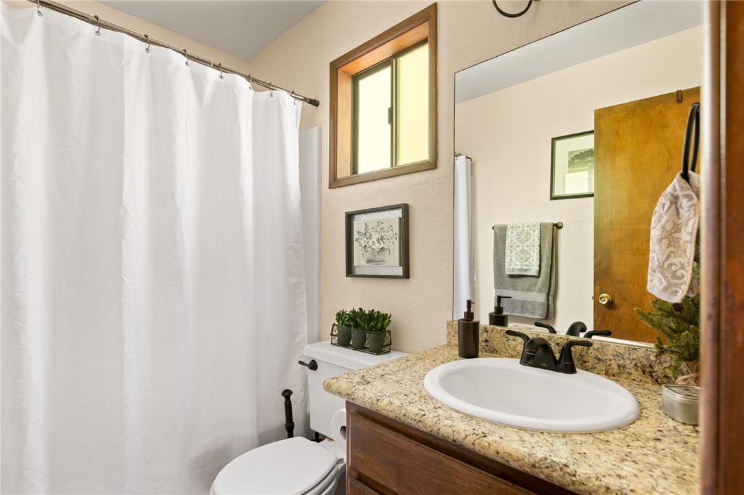 583 W Victoria Court