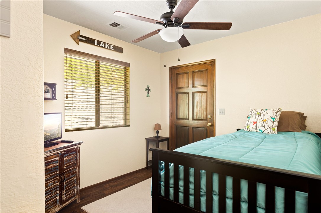 583 W Victoria Court