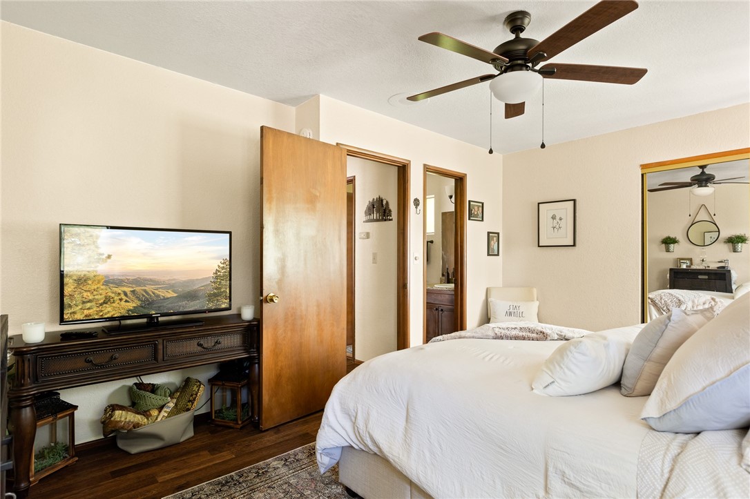 583 W Victoria Court