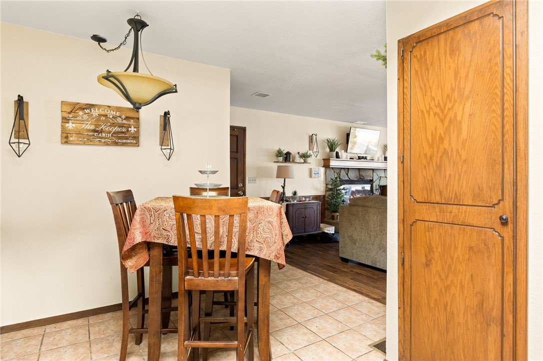 583 W Victoria Court