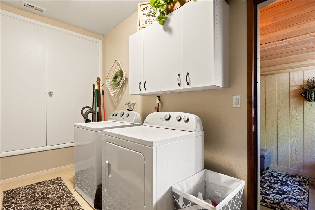 583 W Victoria Court