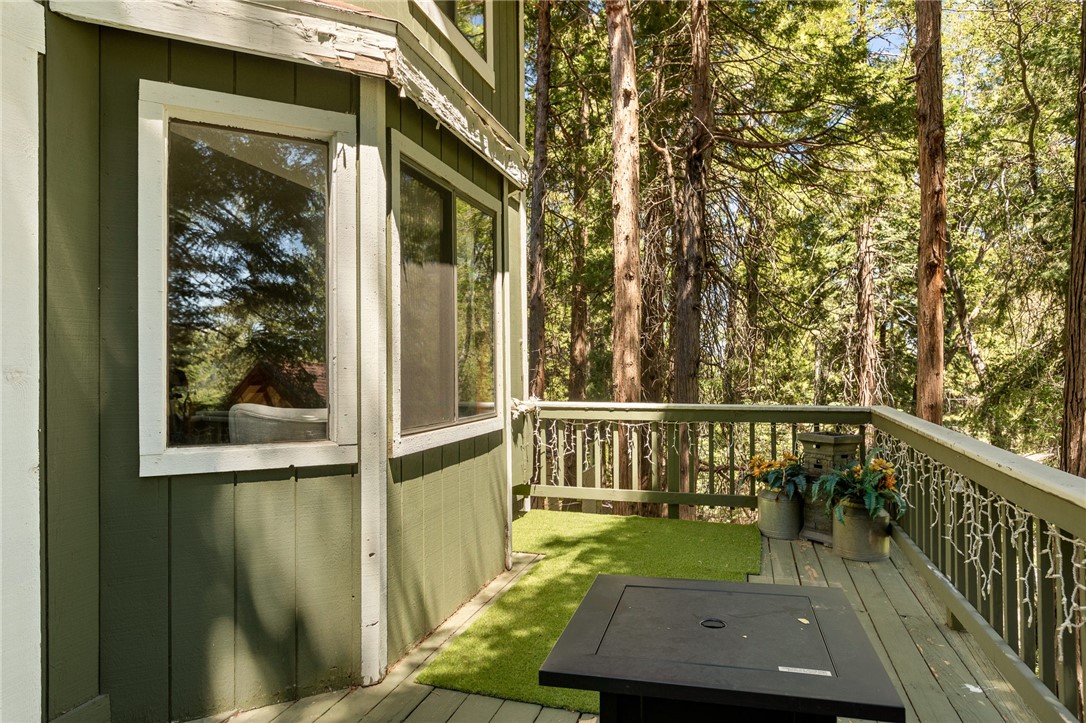 583 W Victoria Court