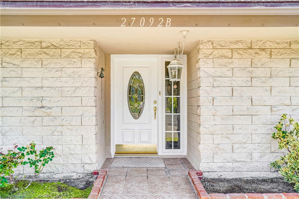 27092 Paseo Burladero