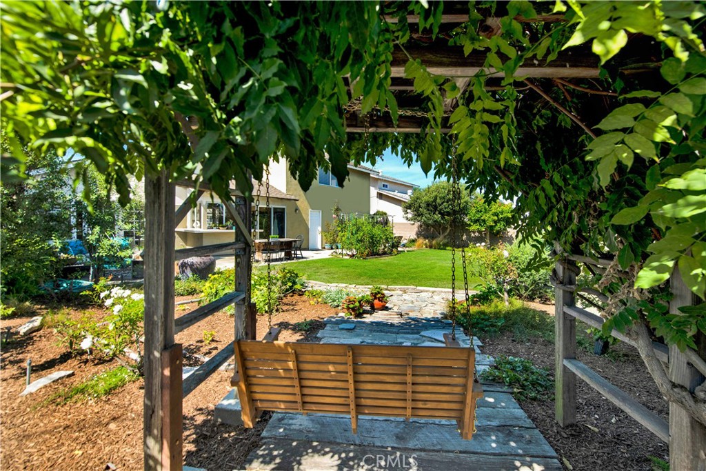 9594 Mariposa Avenue