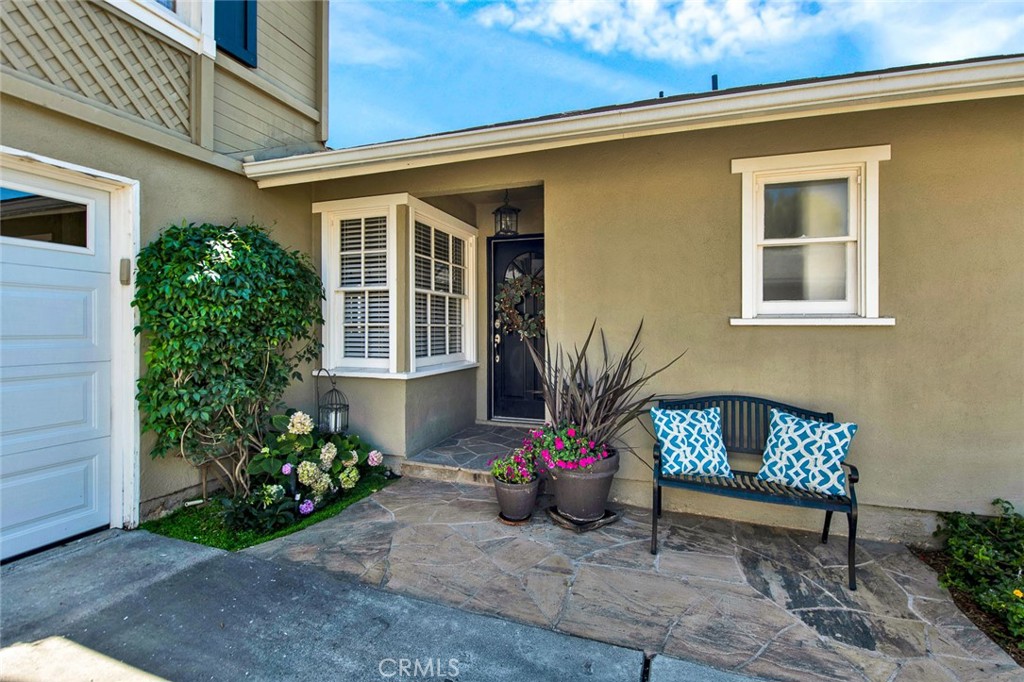 9594 Mariposa Avenue