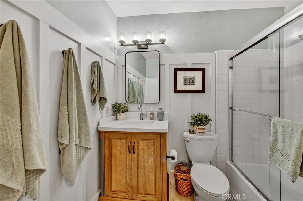 9594 Mariposa Avenue