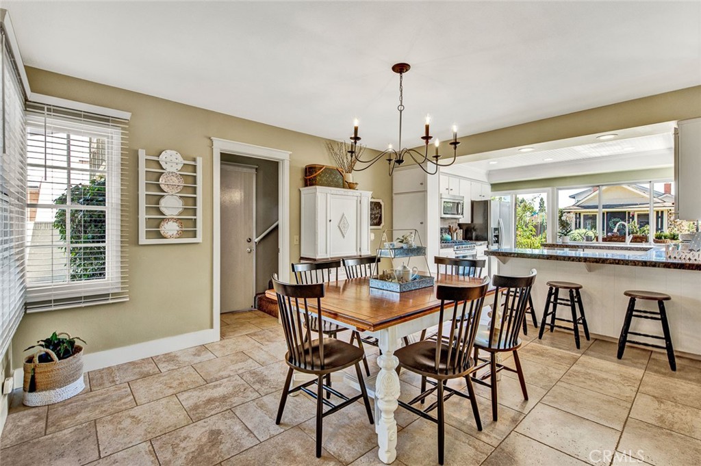 9594 Mariposa Avenue