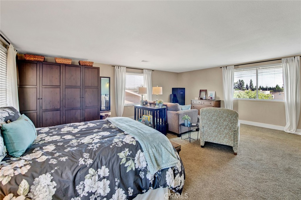 9594 Mariposa Avenue